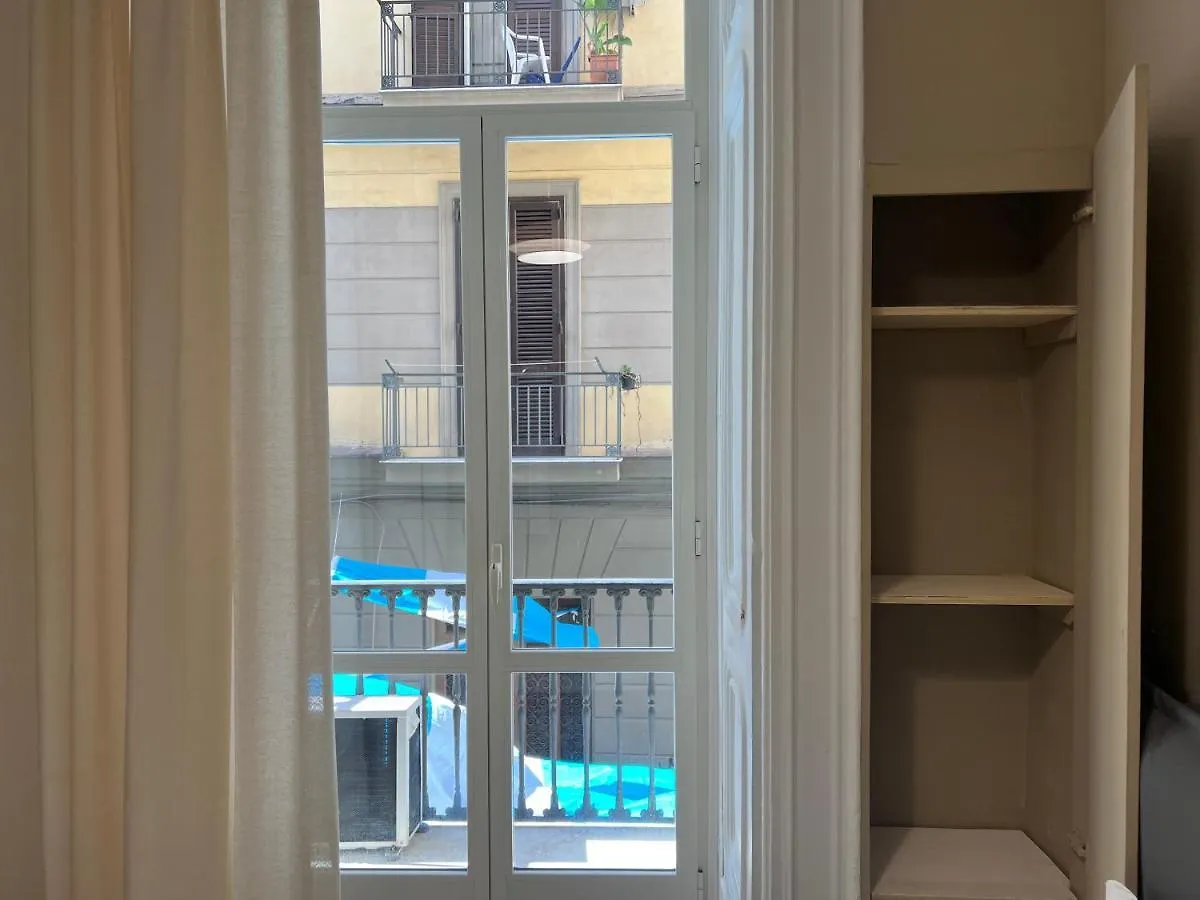 Relais Ranieri Bed and Breakfast Napels 0*,  Italië
